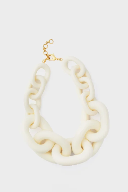 High-End Jewelry, Now More Affordable Than Ever Cream Catena Necklace