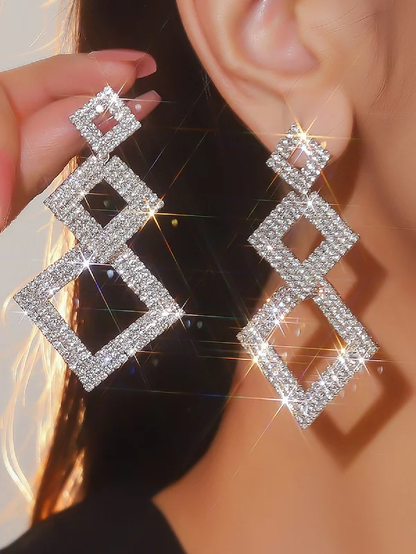 High-End Jewelry, Now More Affordable Than Ever Exaggerated Geometric Design Long Earrings