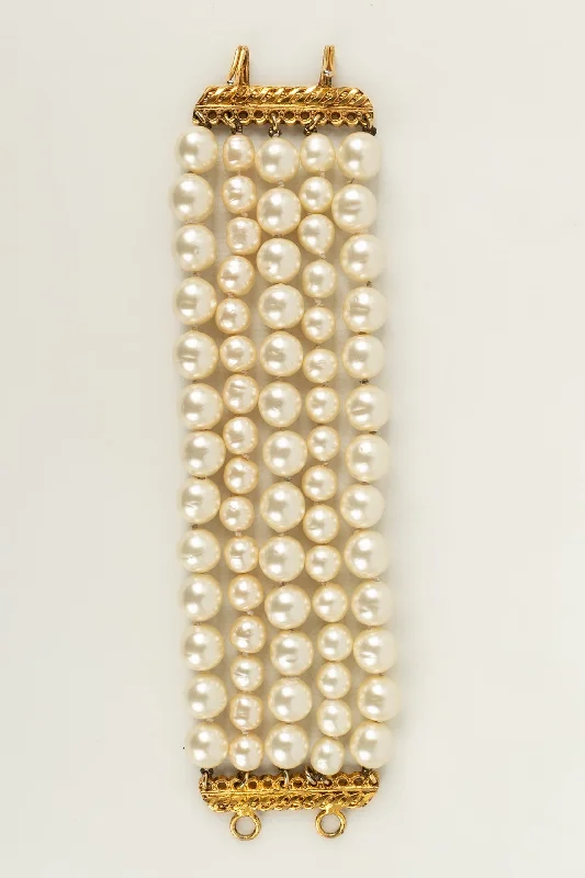 Sparkle More For Less – Jewelry Sale Happening Now Bracelet de perles nacrées Chanel