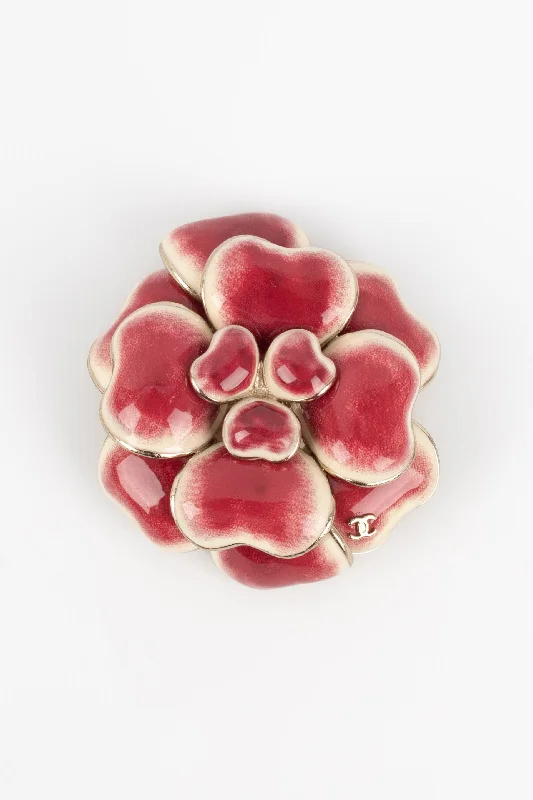 Limited-Stock Jewelry Sale – Shop Before It's Gone Broche camélia Chanel Automne 2008