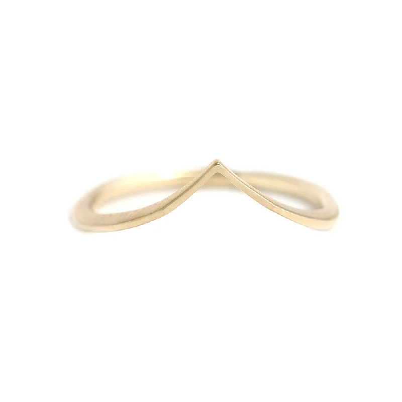 Chevron Wedding Ring - V Shaped Band