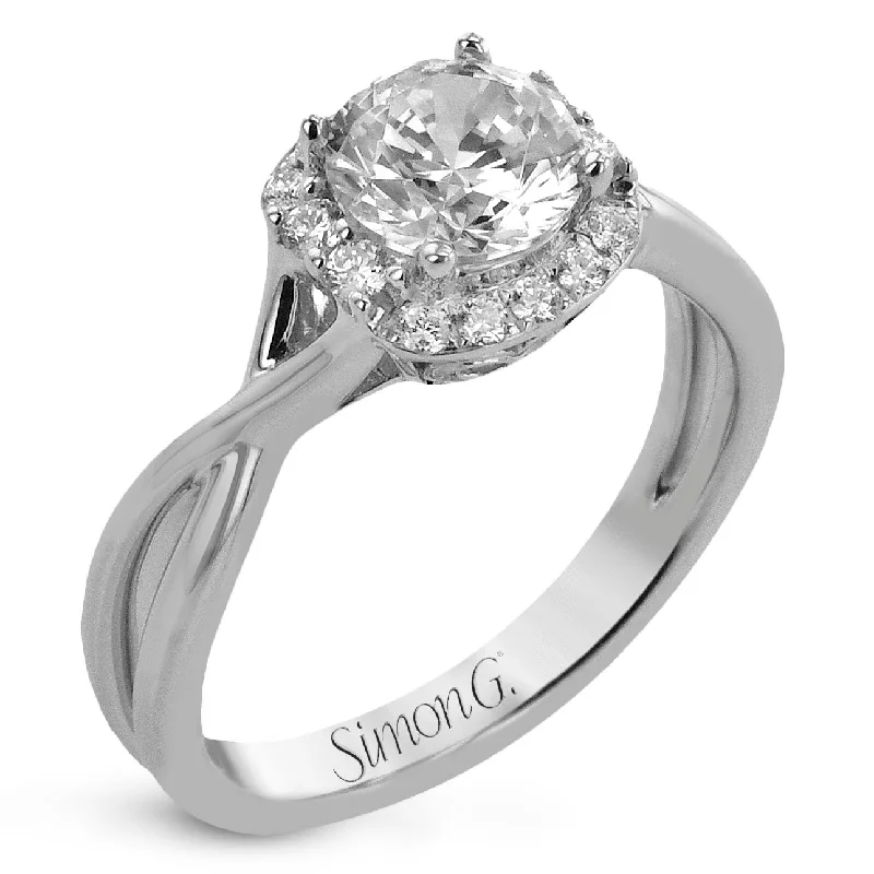 Delicate Crystal Jewelry For Sophisticated Charm Round-Cut Halo Engagement Ring In 18k Gold With Diamonds