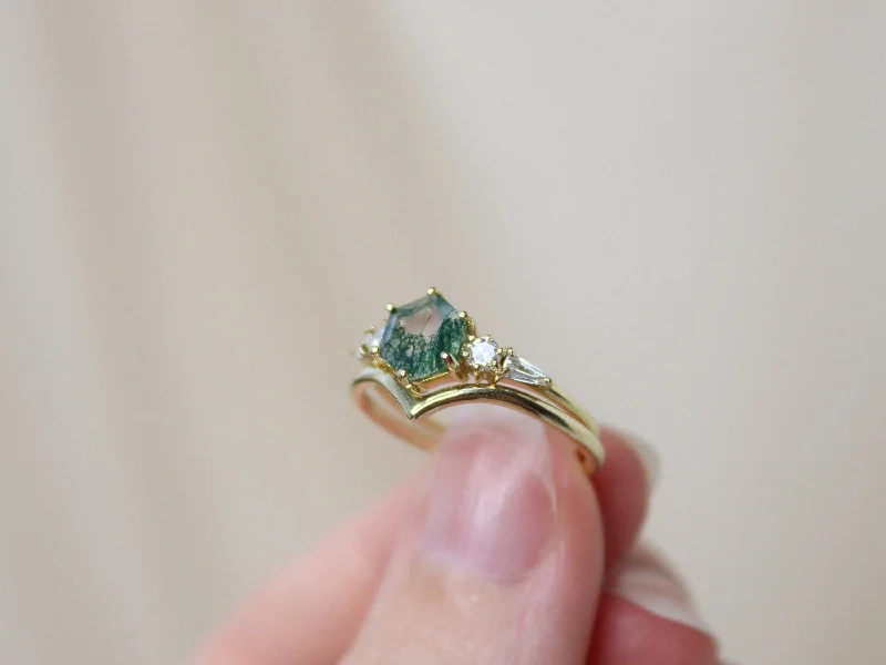 Unmissable Discounts On Timeless Jewelry Pieces The Huntington Ring Bridal Set in Moss Agate