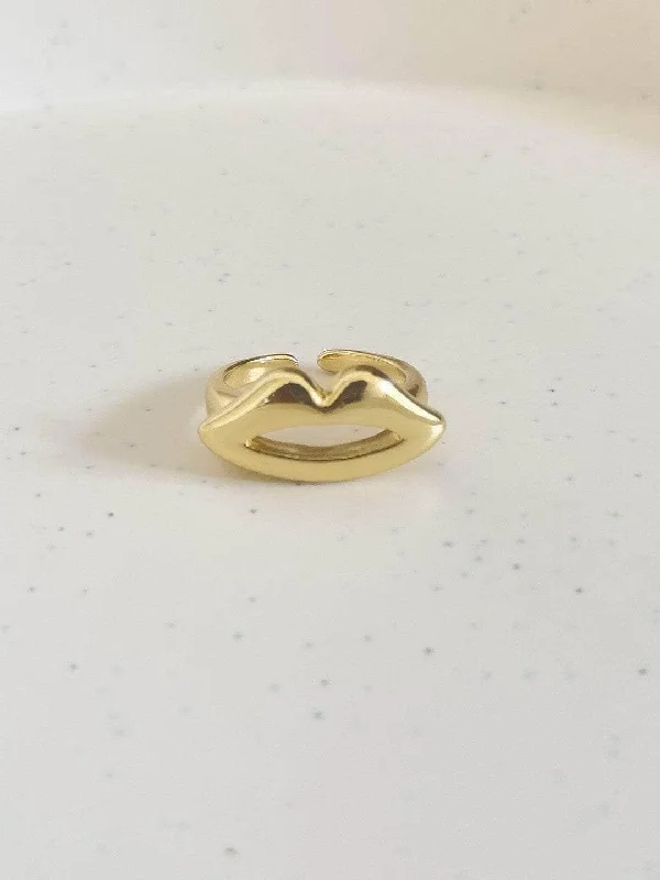 Luxury Jewelry At Budget-Friendly Prices – Grab Yours Now Gold Lip Kiss Ring