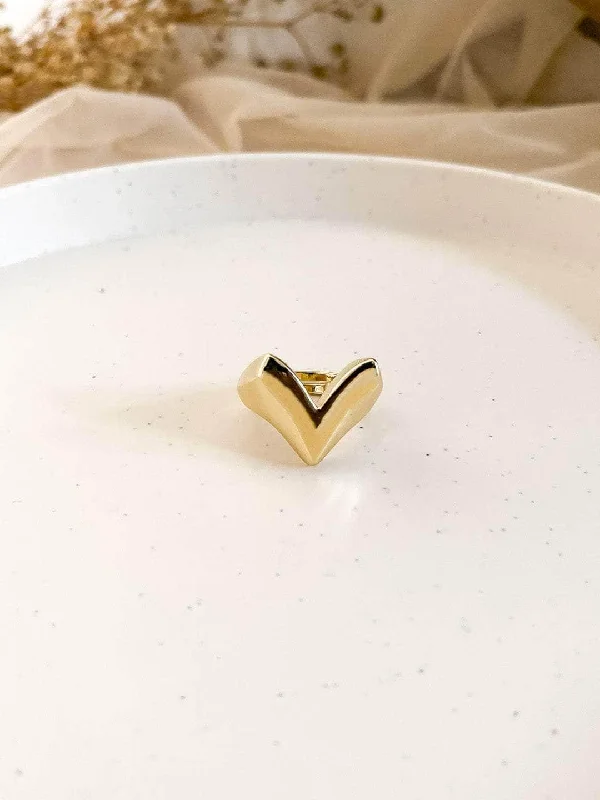 Affordable Glamour – Premium Jewelry At Special Prices Unique Heart Shaped Ring