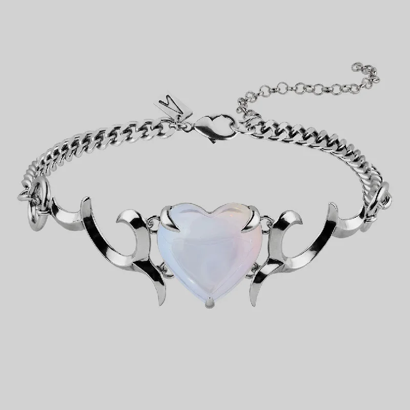 Fashion-Forward Jewelry At Exclusive Discounts GALACTIC. Cosmic Waves Heart Choker - Silver