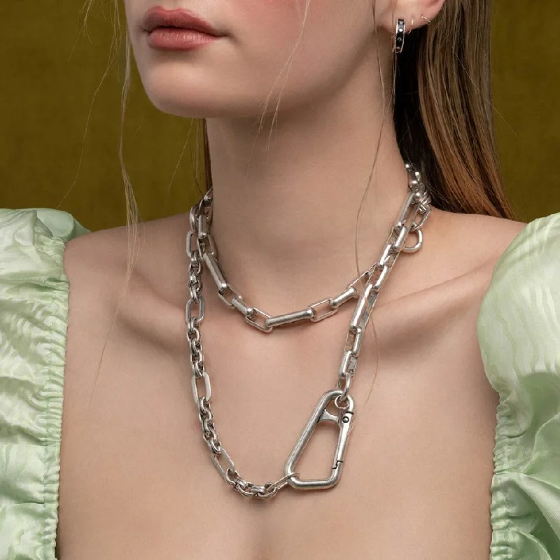 High-End Jewelry, Now More Affordable Than Ever GWEN. Multi Wrap Chunky Chain - Silver