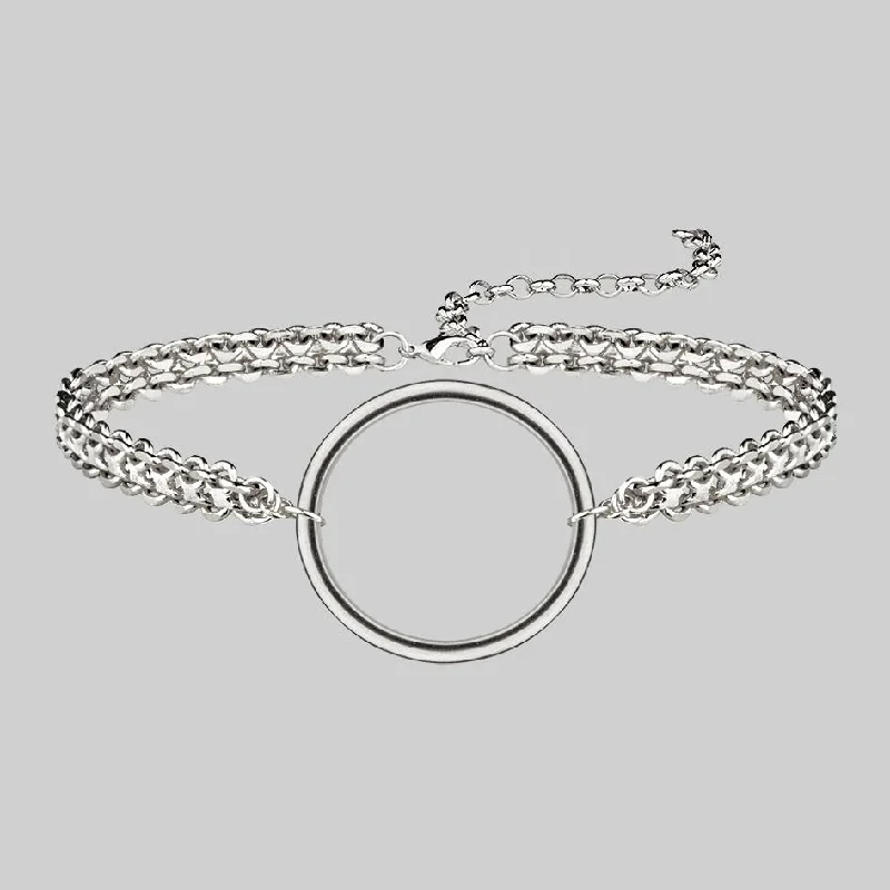 Trendy Minimalist Jewelry For Everyday Wear PARADOX. Oversized Ring Chain Choker - Silver