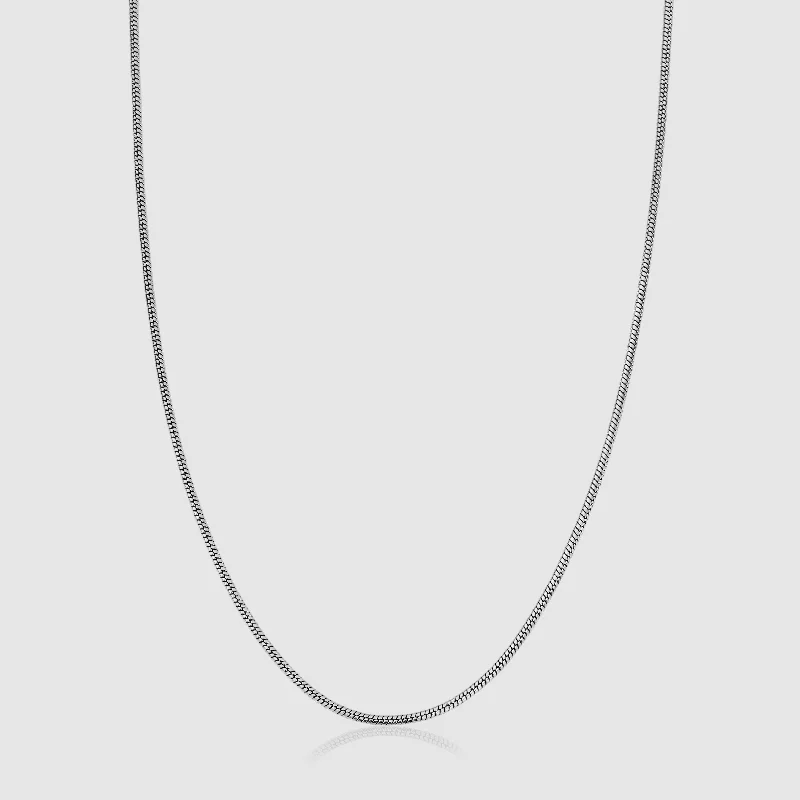 Elevate Your Outfit With Discounted Statement Jewelry Snake Chain (Silver) 2mm