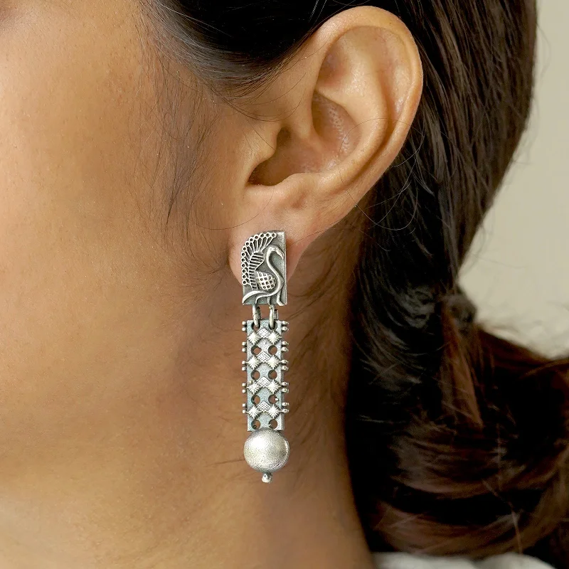 Unmissable Jewelry Clearance – Final Reductions Teejh Aalina Silver Oxidised Earrings