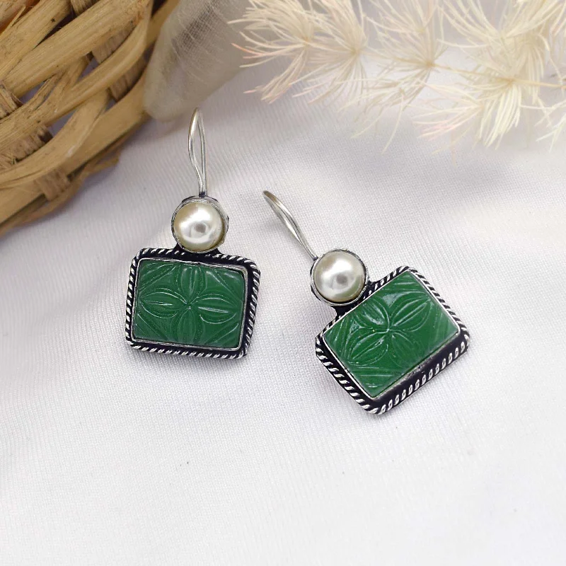 Timeless Elegance At Unbelievable Discounts Teejh Diti Dark Green Stone & Pearl Earrings