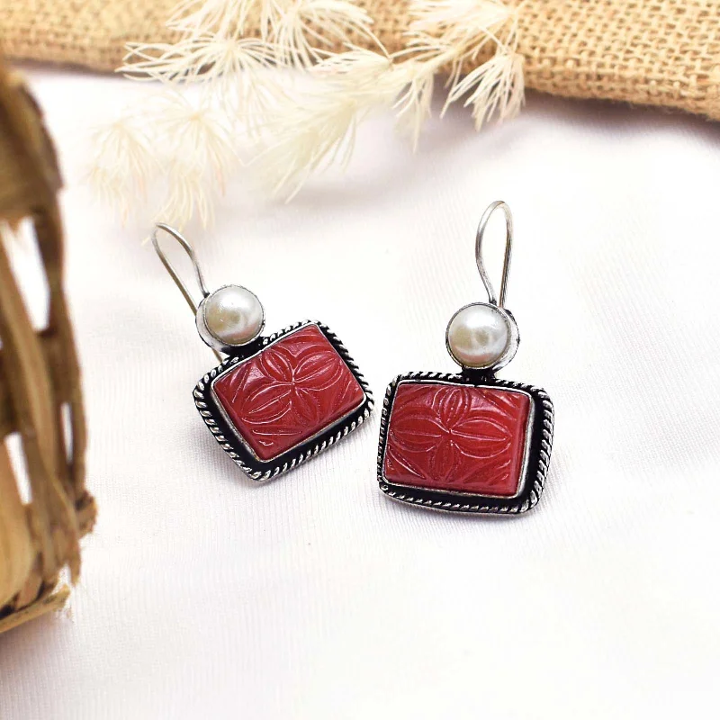 Your Perfect Accessory At The Perfect Price Teejh Diti Maroon Stone & Pearl Earrings