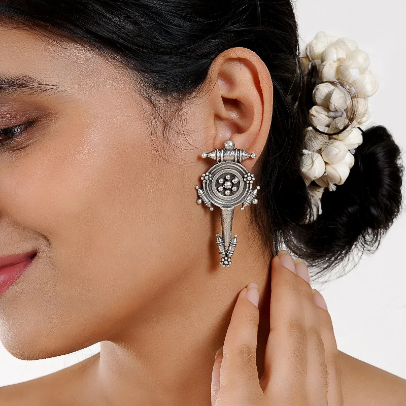 Shop High-Quality Jewelry At Jaw-Dropping Discounts Teejh Snehal Silver Oxidised Earrings